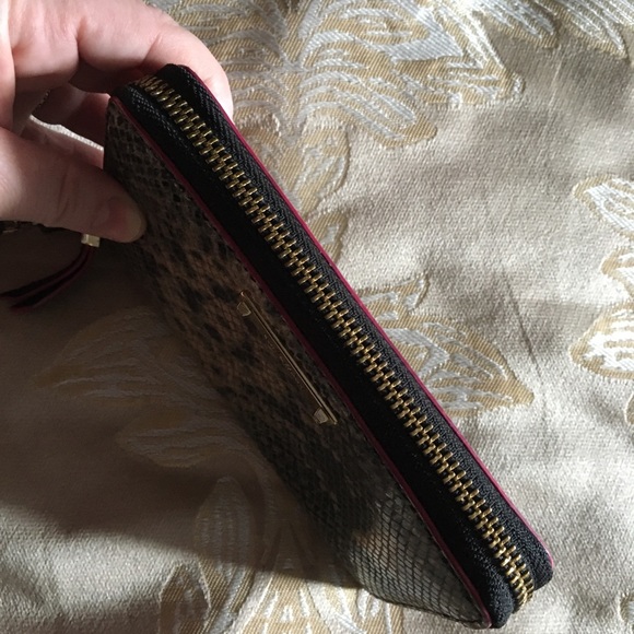 Stella & Dot Wallet-to-Wrislet π - Picture 3 of 8